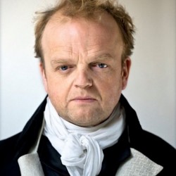 Feliz aniversário, Toby Jones!