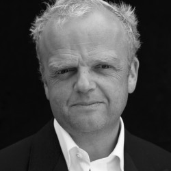 Feliz aniversário, Toby Jones!
