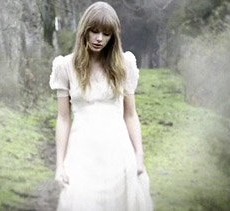 Clipe de Safe and Sound será liberado na próxima segunda-feira!
