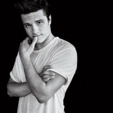 Vídeo e foto de Josh Hutcherson para Elle!
