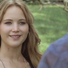 Novos vídeos de “A Última Casa da Rua”, com Jennifer Lawrence