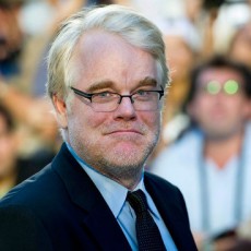 Philip Seymour Hoffman (Plutarch Heavensbee) é visto em restaurante de Atlanta!