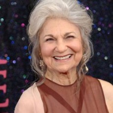 Lynn Cohen será Mags em Jogos Vorazes: Em Chamas!