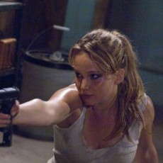 Jennifer Lawrence canta em videoclipe inédito de “A Última Casa da Rua”