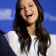 Em nova entrevista, Jennifer Lawrence comenta sobre fama, “Silver Linings Playbook”, saída de Gary Ross e mais!