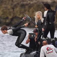 Fotos de Jennifer Lawrence e Sam Claflin nas filmagens de Em Chamas no Havaí!