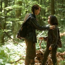 Katniss e Rue nas Cenas Mais Tristes de 2012 da EW