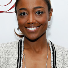 [CONFIRMADO] Patina Miller será Comandante Paylor em Jogos Vorazes: A Esperança!