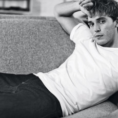 Lionsgate divulga novo trailer de “The Quiet Ones”, terror com Sam Claflin