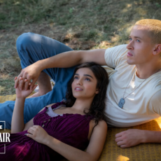 Snow e Lucy Gray observam tordos na primeira foto oficial de “Jogos Vorazes: A Cantiga dos Pássaros e das Serpentes”